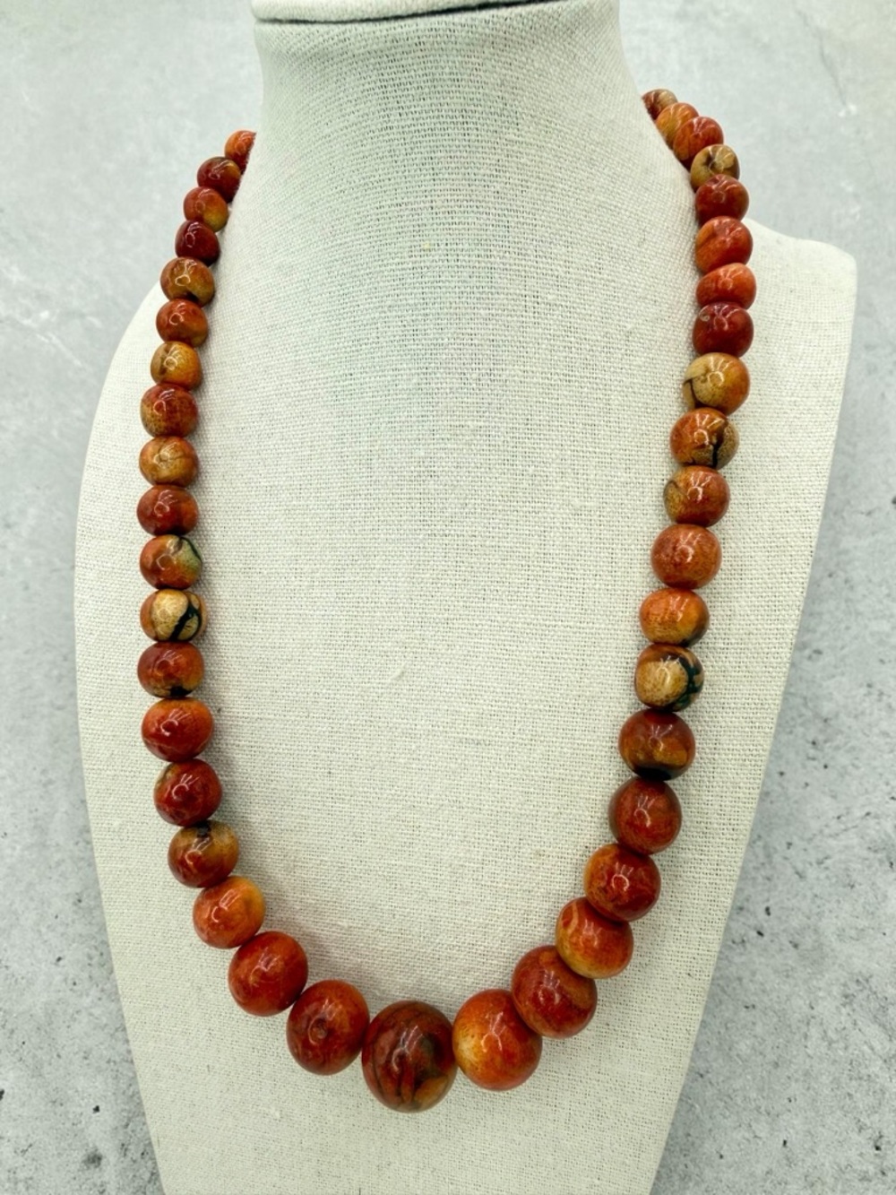Vintage Chunky Apple Coral Graduated Bead Necklace 18” 80g Barrel Clasp Boho Lux - Picture 4 of 17